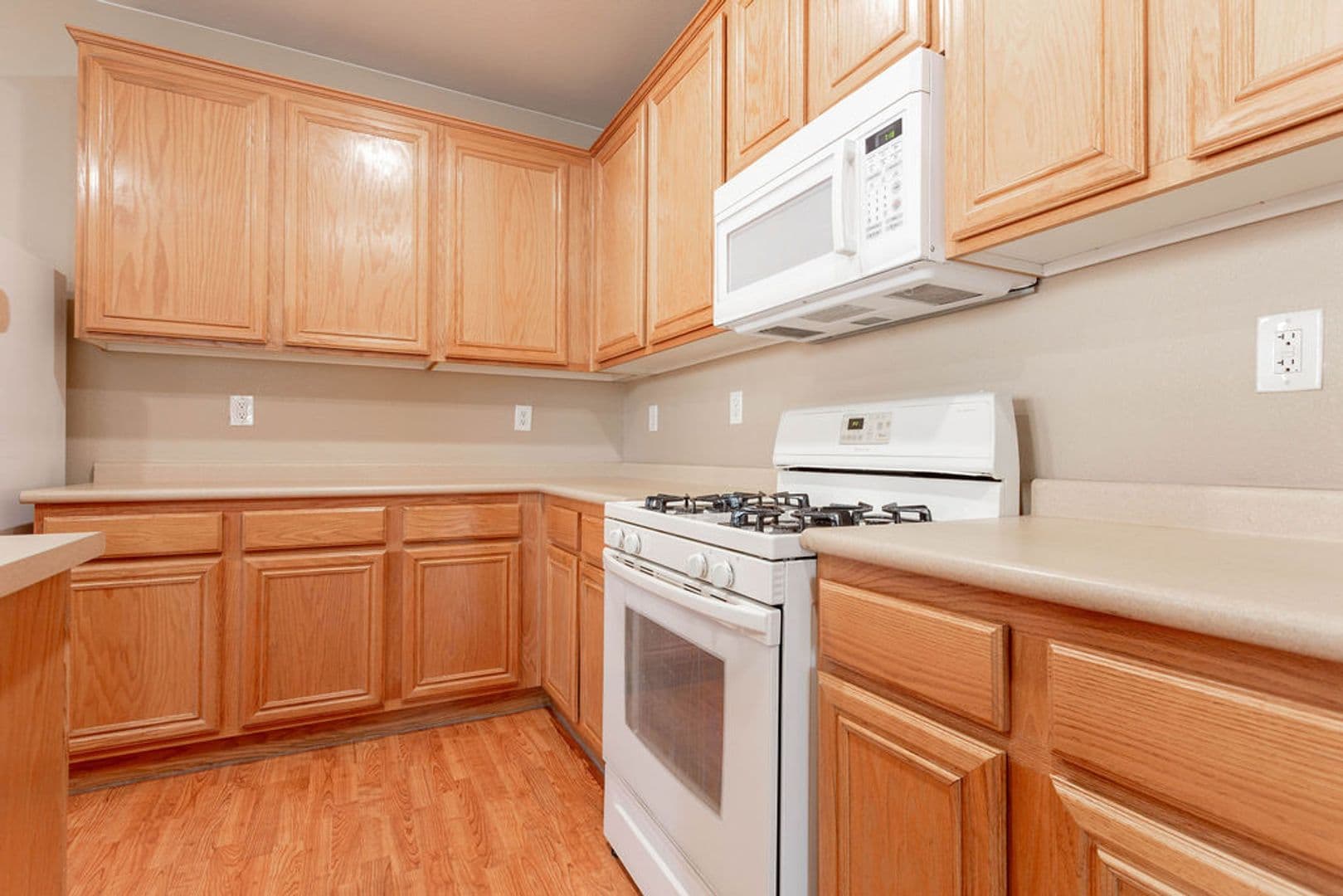 Las Vegas Townhome: 6250 W Arby Ave #195