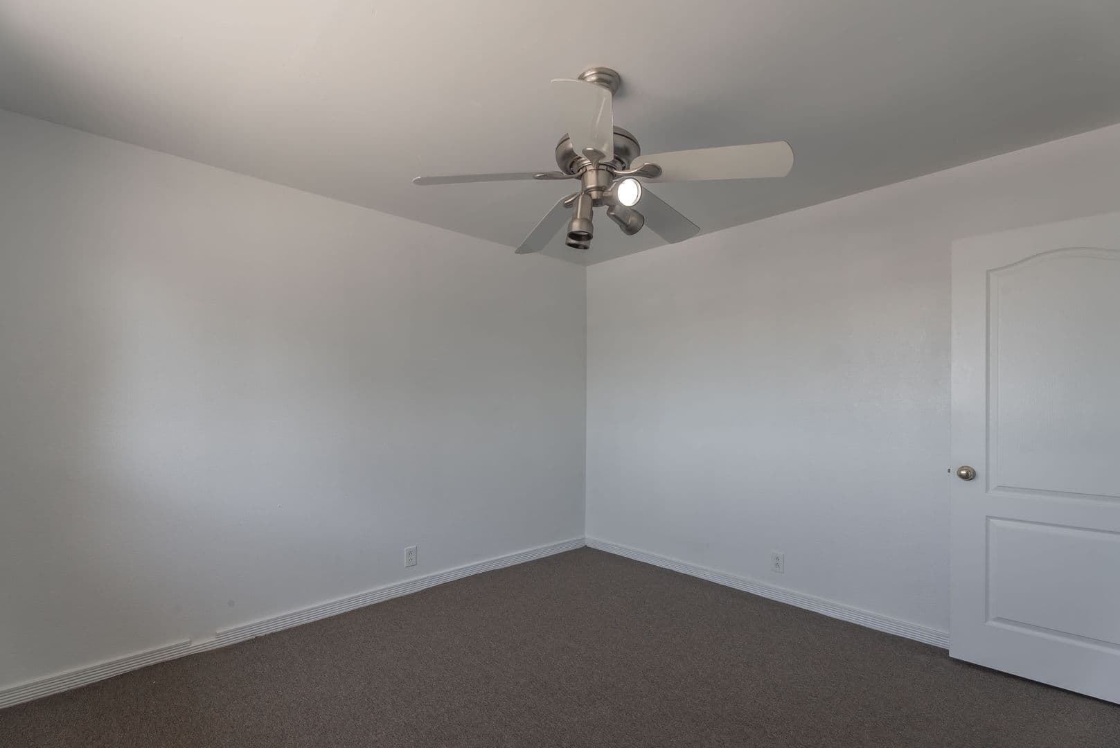 Las Vegas House: 2298 Golden Arrow Dr