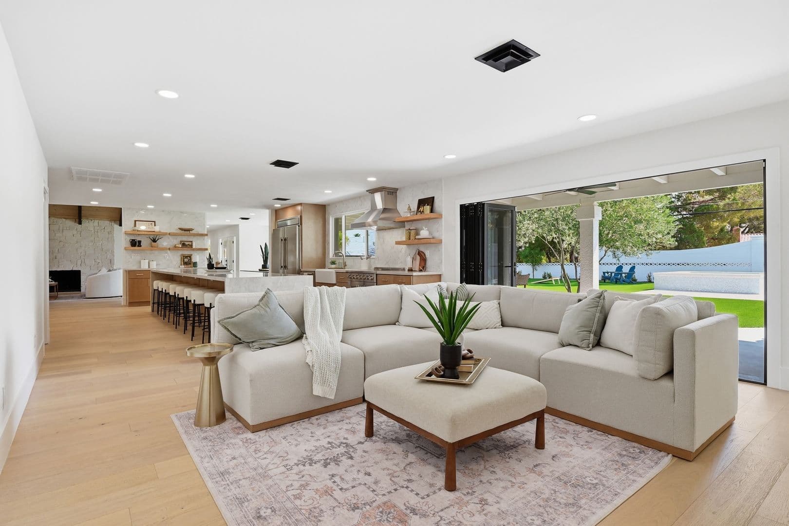 Las Vegas House: 6980 Mira Vista St