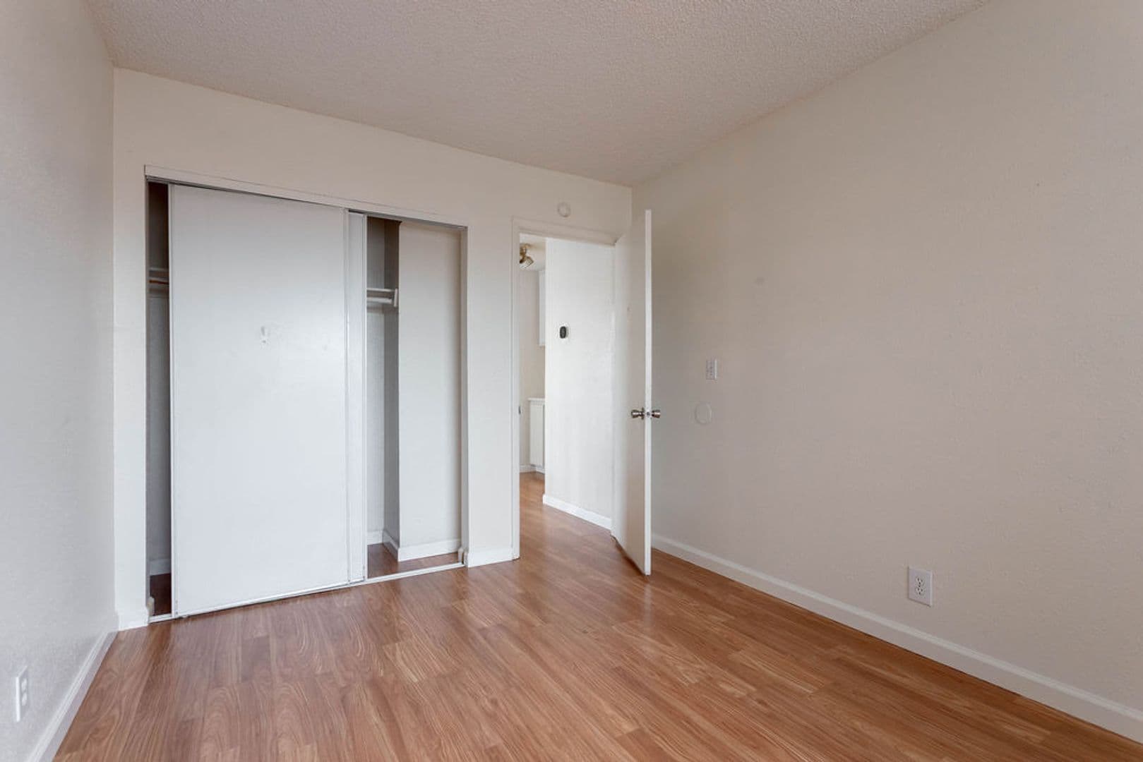 Las Vegas Townhome: 4362 Caliente St #15