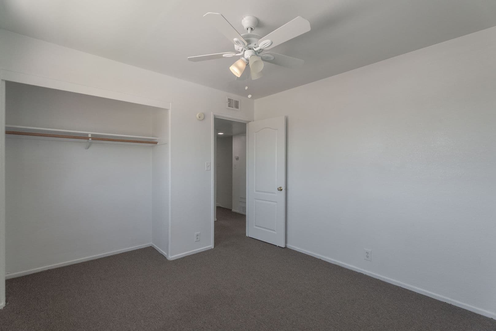 Las Vegas House: 2298 Golden Arrow Dr