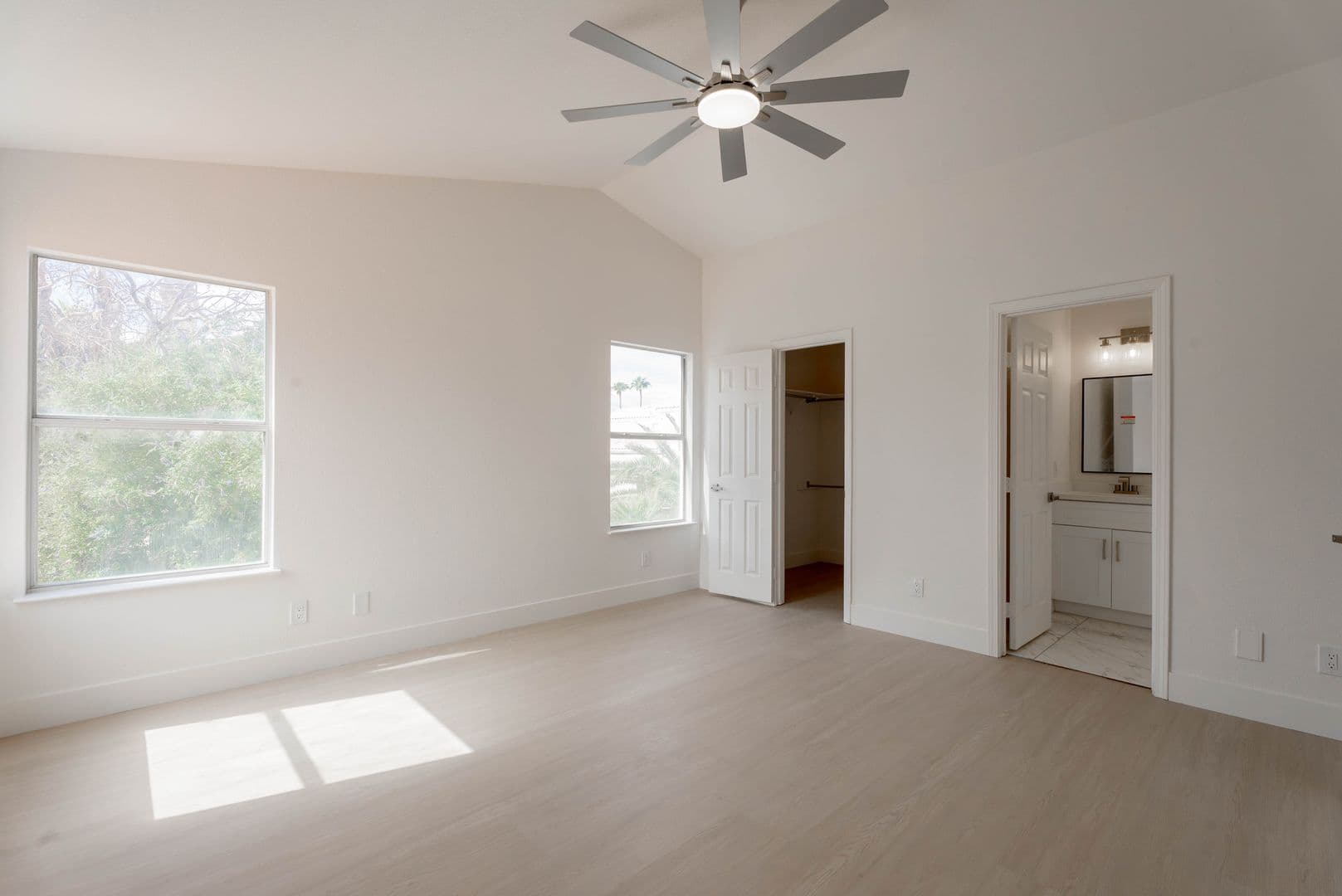 Henderson House: 2118 Fountain Springs Dr