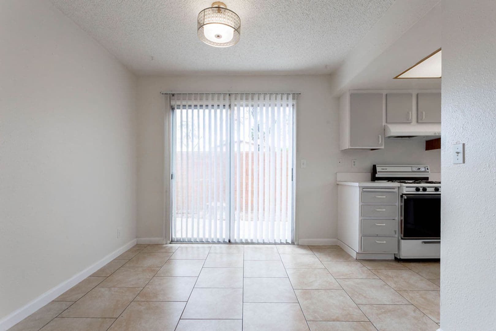 Las Vegas Townhome: 4362 Caliente St #15