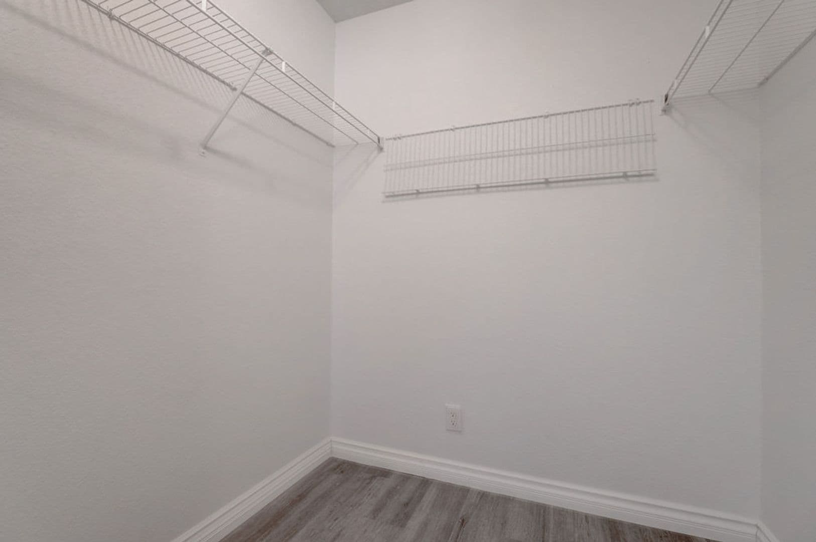 Las Vegas Condo: 600 Devonhall St #202