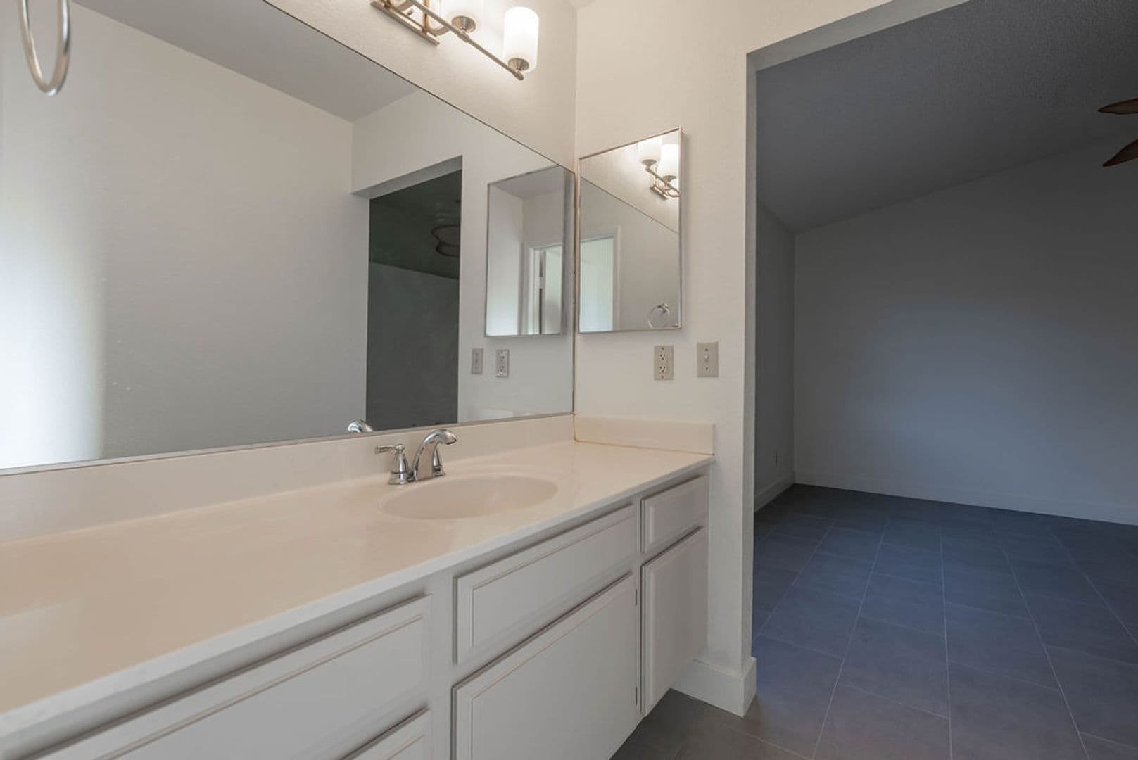 Las Vegas House: 7045 Sawtooth Dr