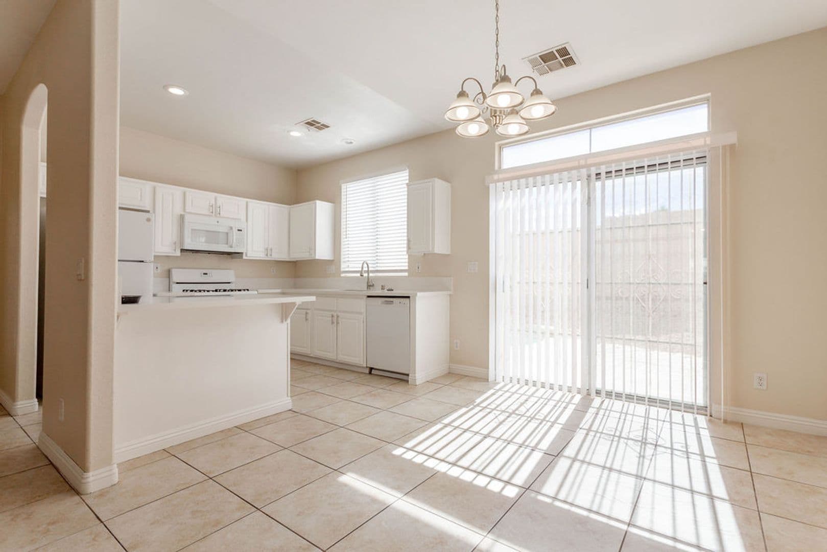 Henderson House: 1407 Hometown Ave
