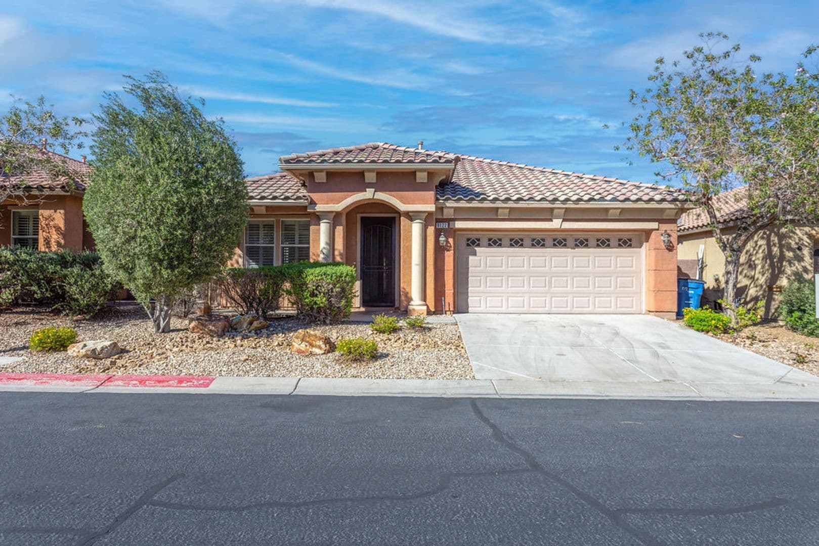 Las Vegas House: 9122 Sendero Ave