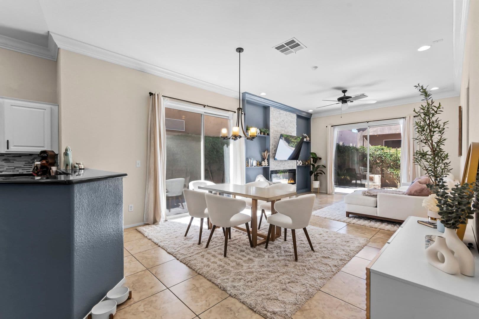 Las Vegas House: 174 Twin Towers Ave