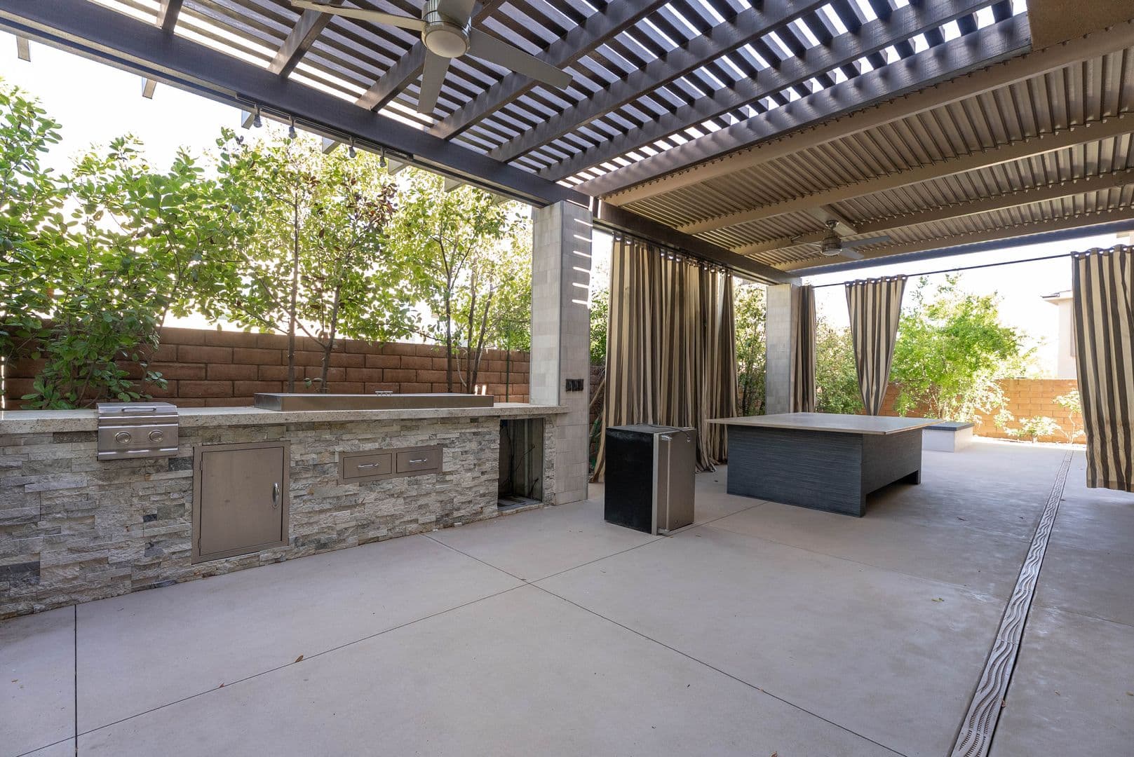 Las Vegas House: 86 Pristine Glen St