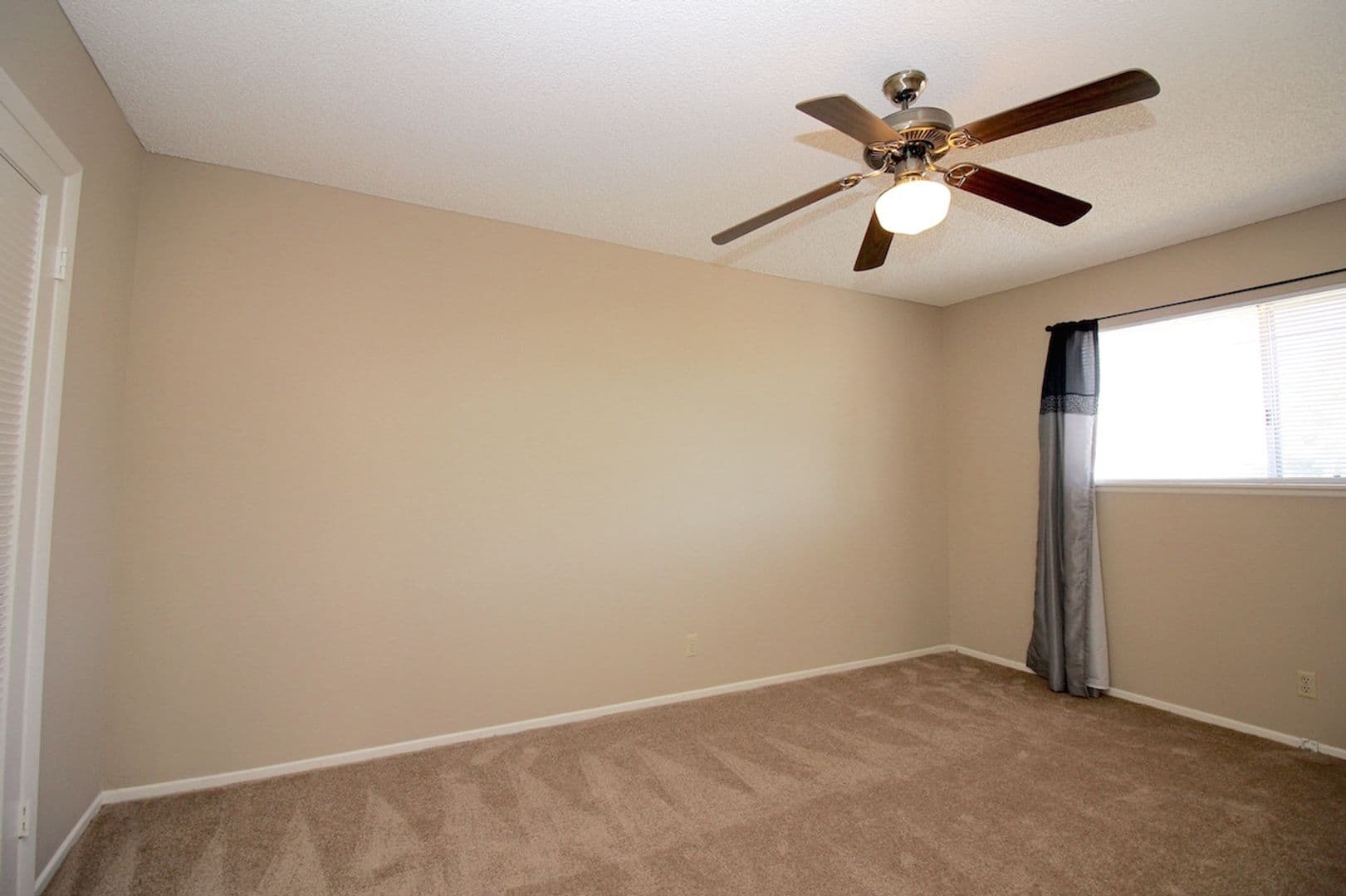 Las Vegas Condo: 1470 Elizabeth Ave #4