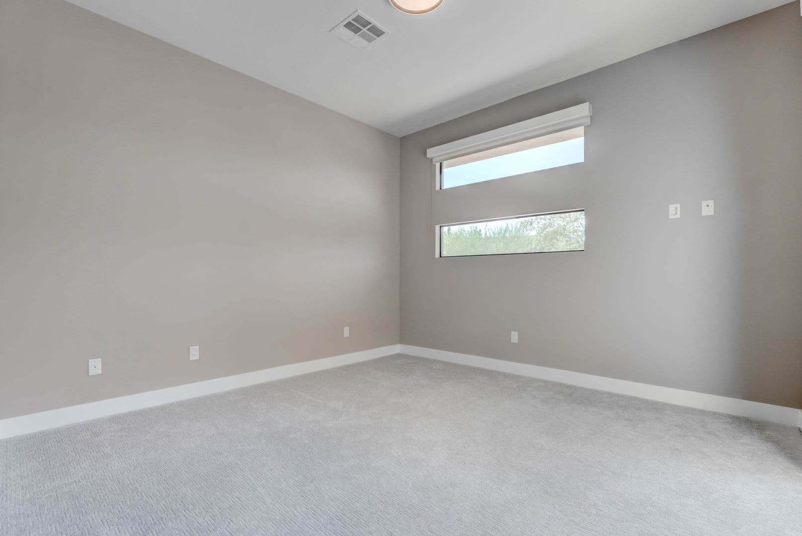 Las Vegas House: 86 Pristine Glen St