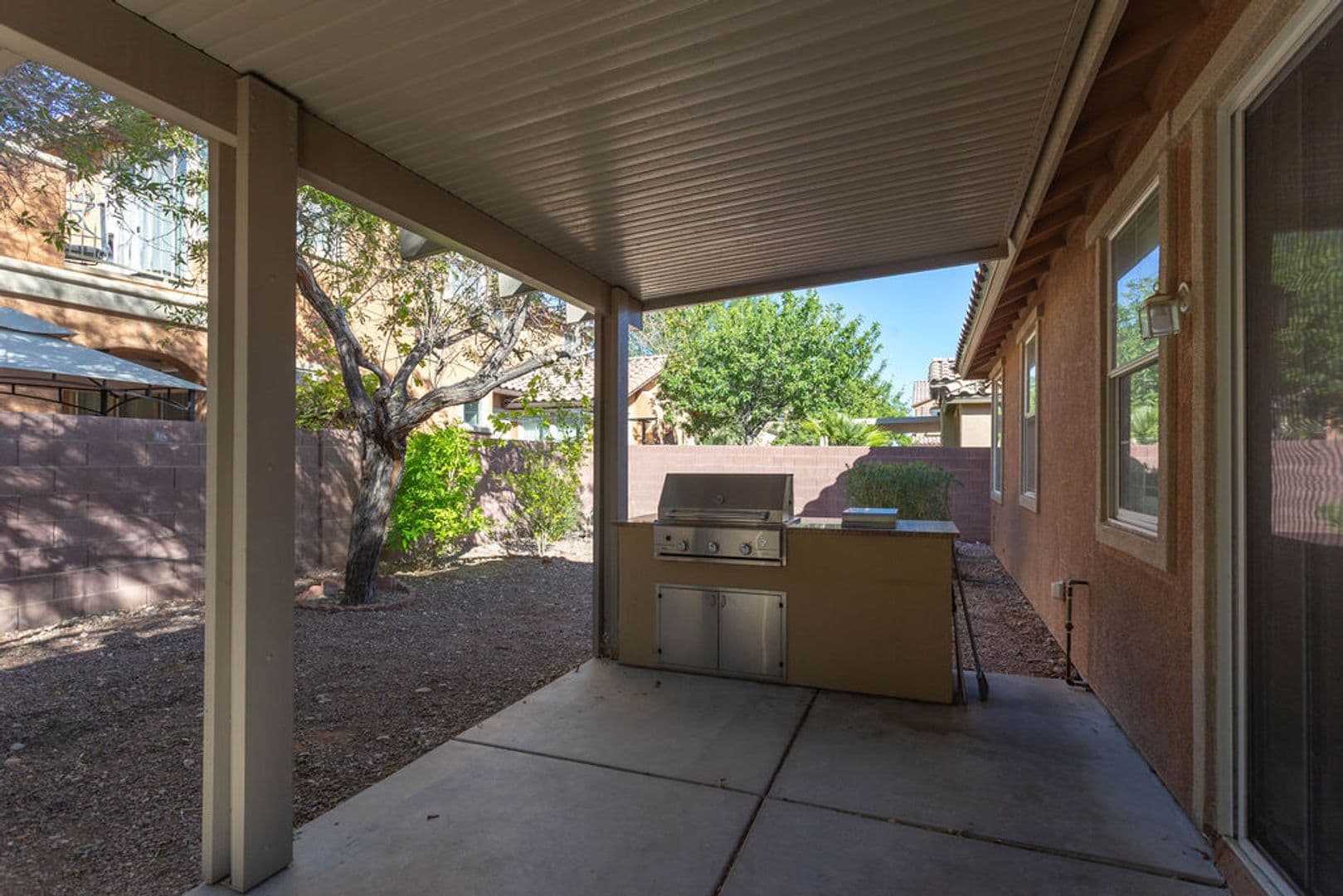 Las Vegas House: 9122 Sendero Ave