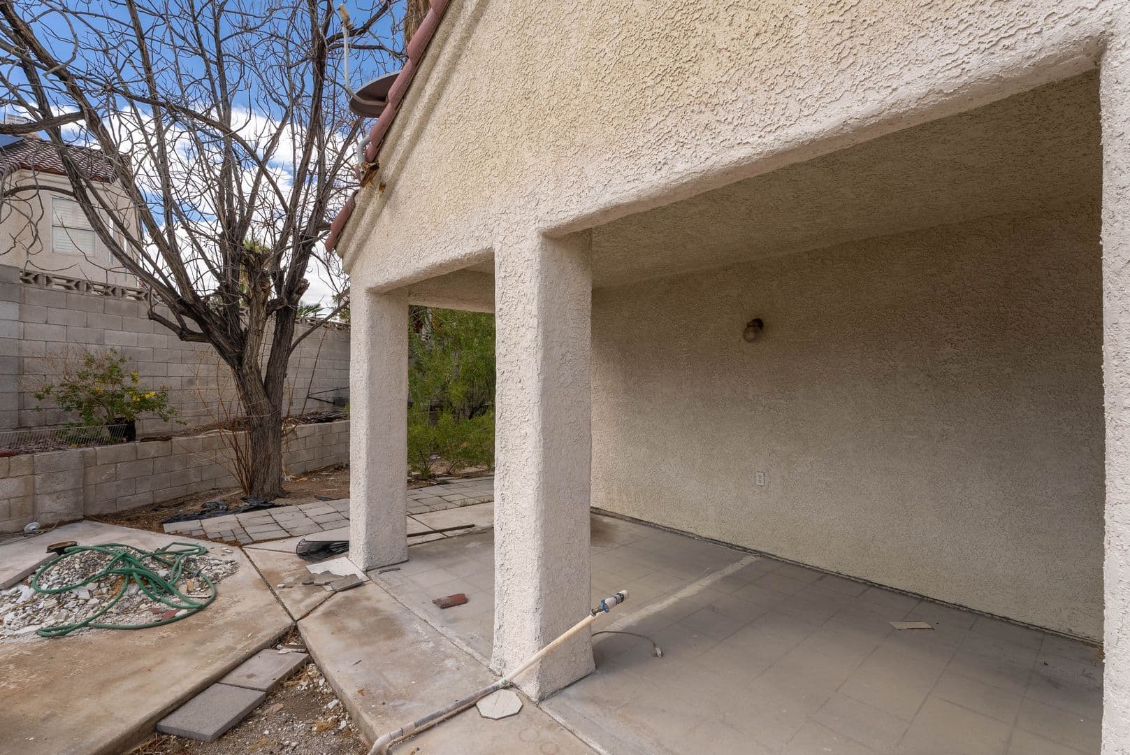 Henderson House: 2118 Fountain Springs Dr