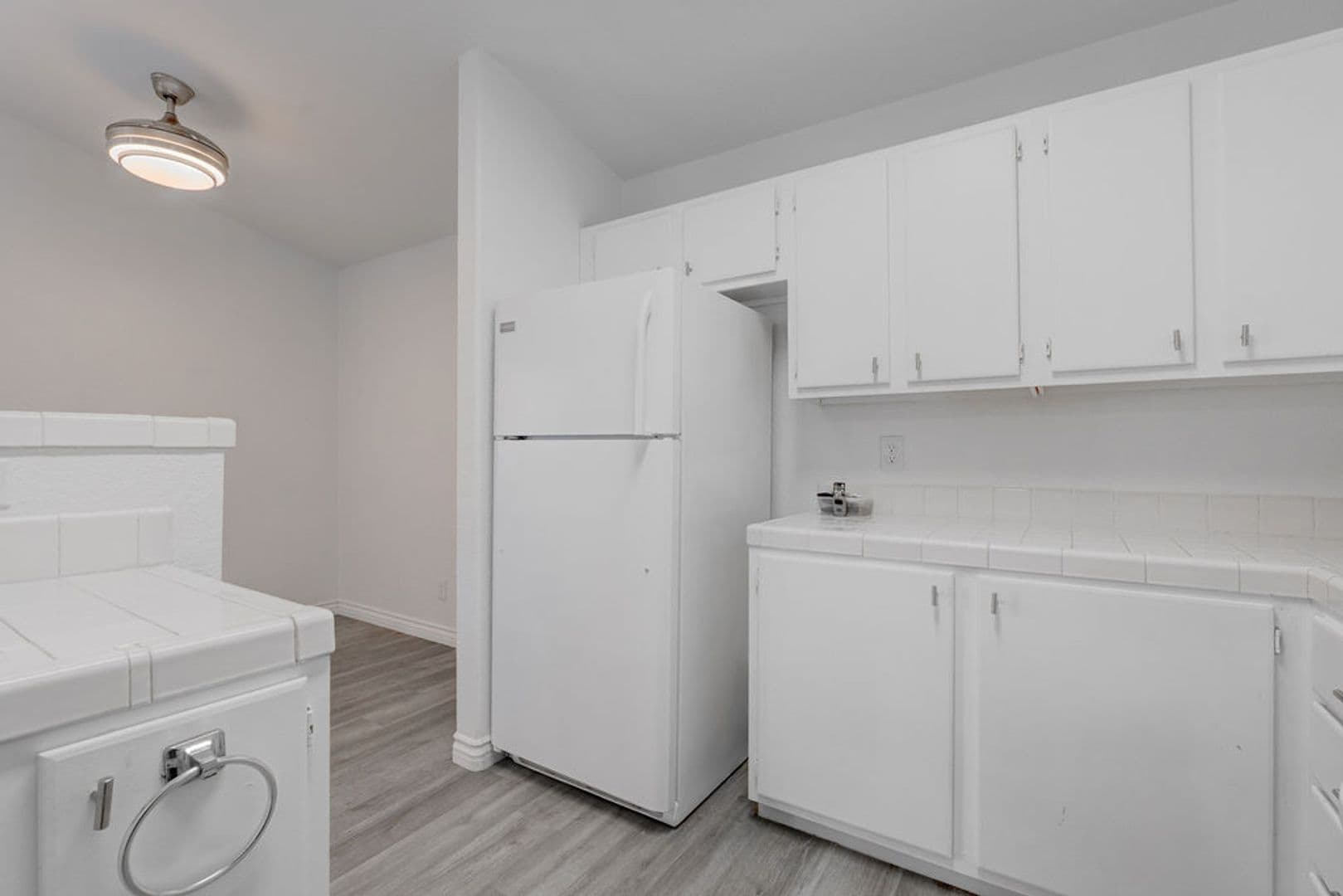 Las Vegas Condo: 600 Devonhall St #202