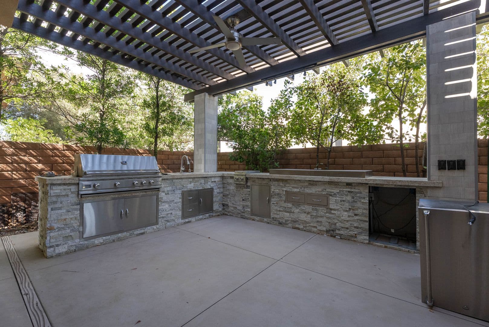 Las Vegas House: 86 Pristine Glen St