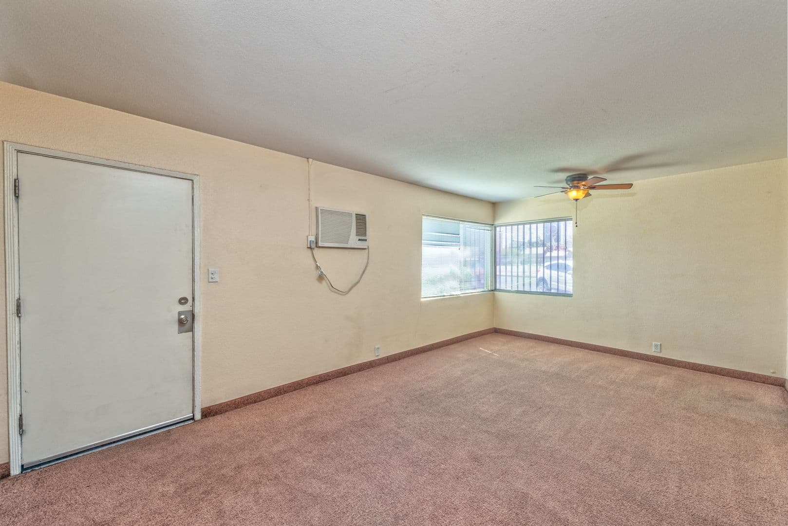 Las Vegas Apartment: 210 N 10th St