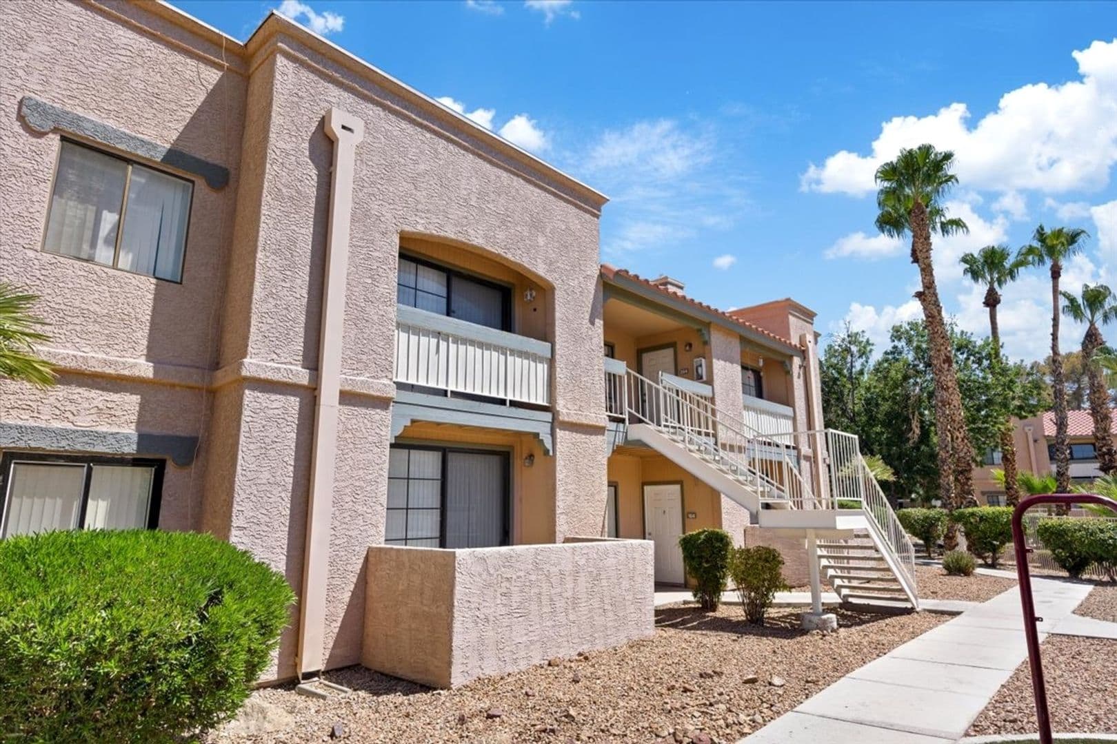 Las Vegas House: 5154 S Jones Blvd #203