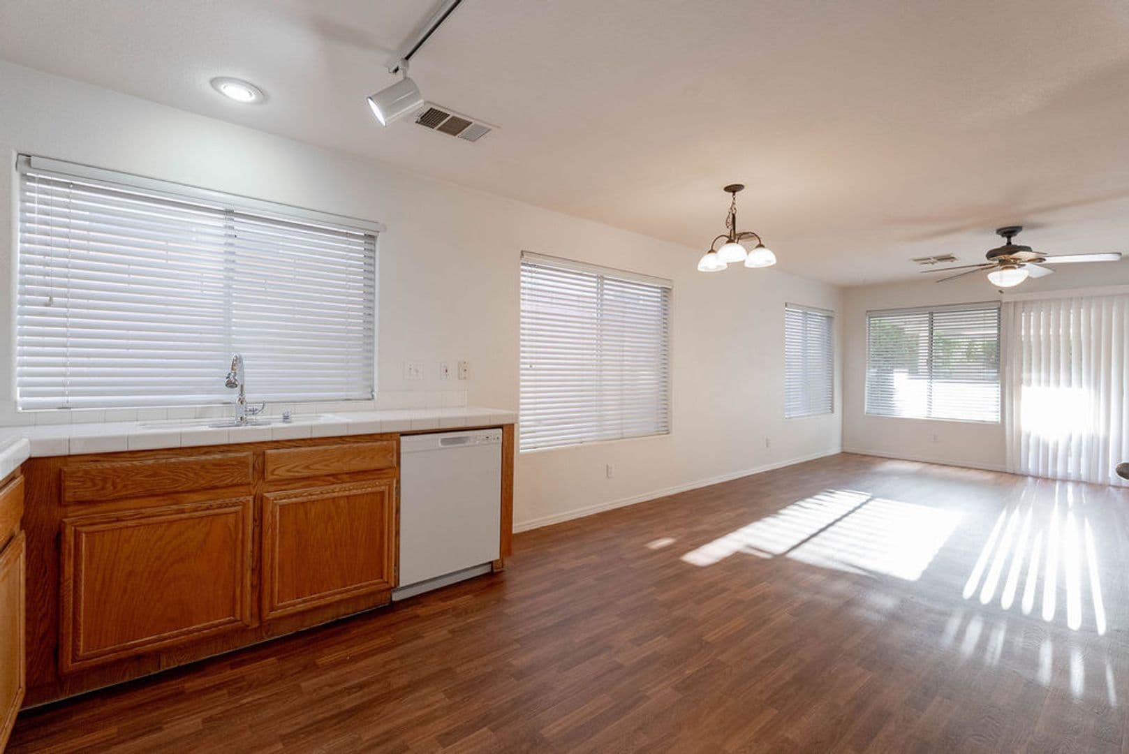 Las Vegas House: 8379 Rockefeller St
