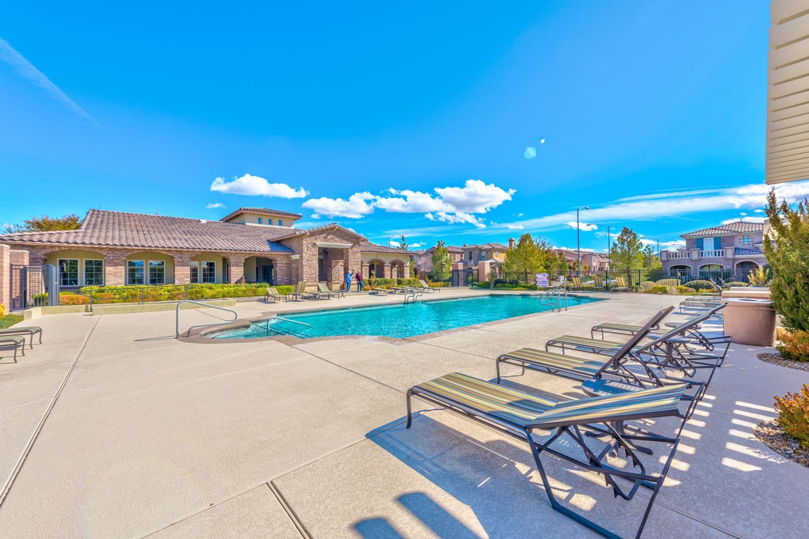 Henderson House: 3185 Sisley Garden Ave