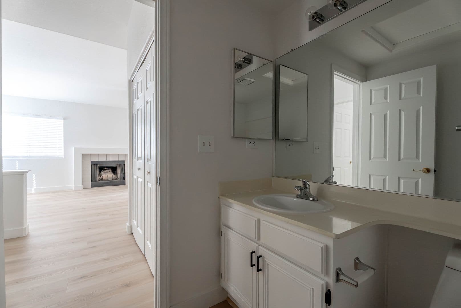 Henderson Condo: 356 Seine Way #356