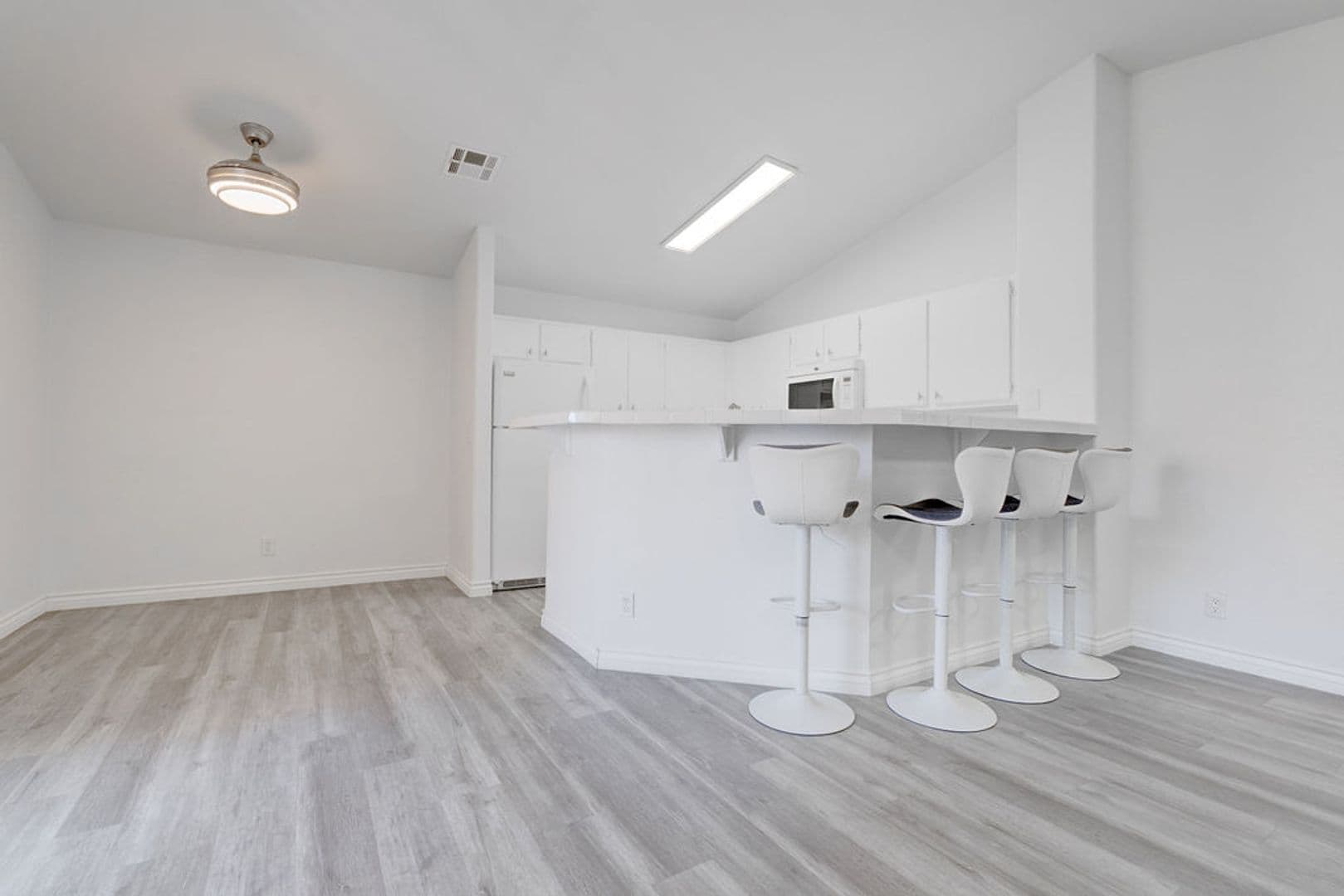 Las Vegas Condo: 600 Devonhall St #202