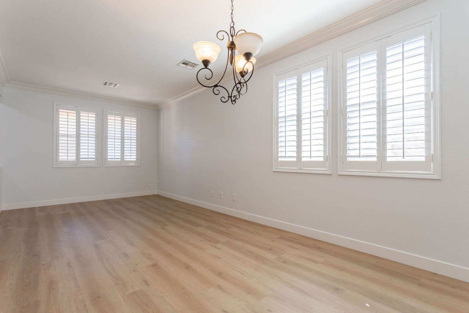 Las Vegas House: 9122 Sendero Ave