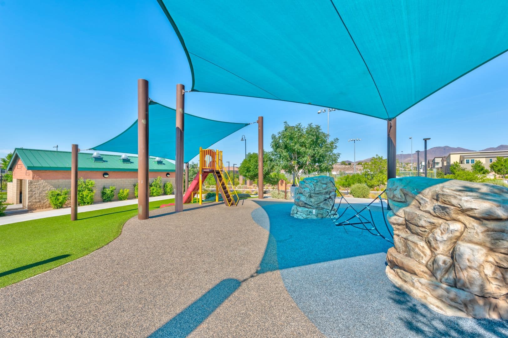 Henderson House: 3185 Sisley Garden Ave