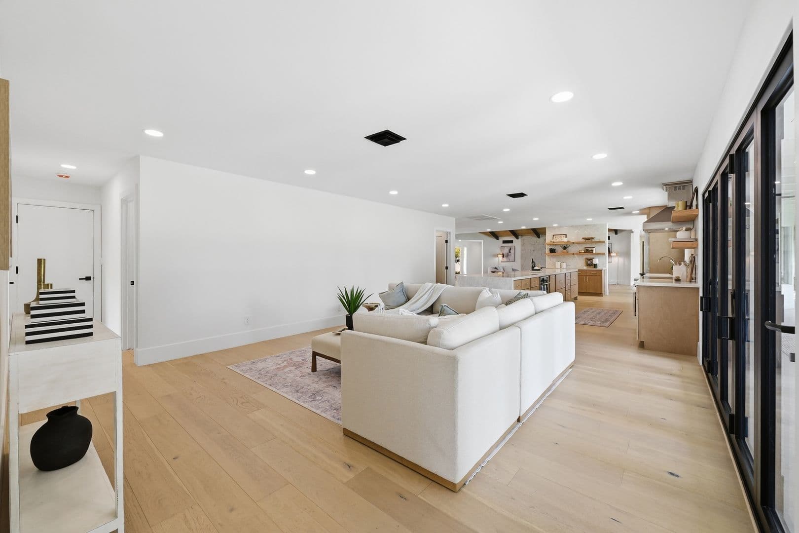 Las Vegas House: 6980 Mira Vista St