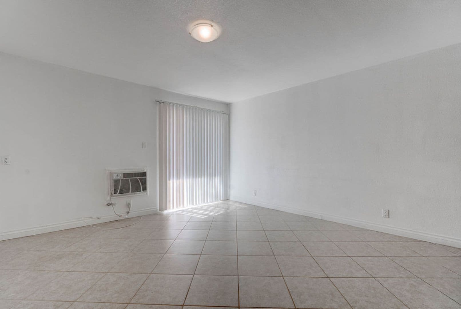 Las Vegas House: 5396 S. Swenson St #30