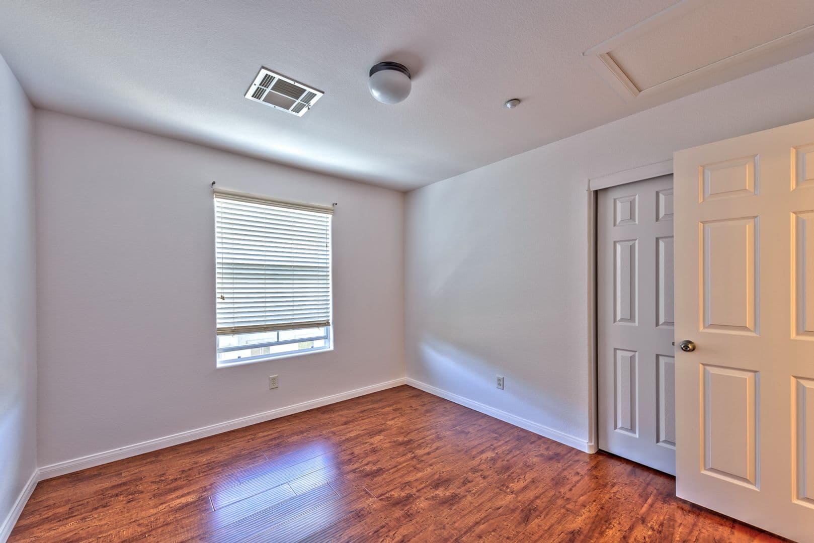 Las Vegas House: 8921 James Carl Ct