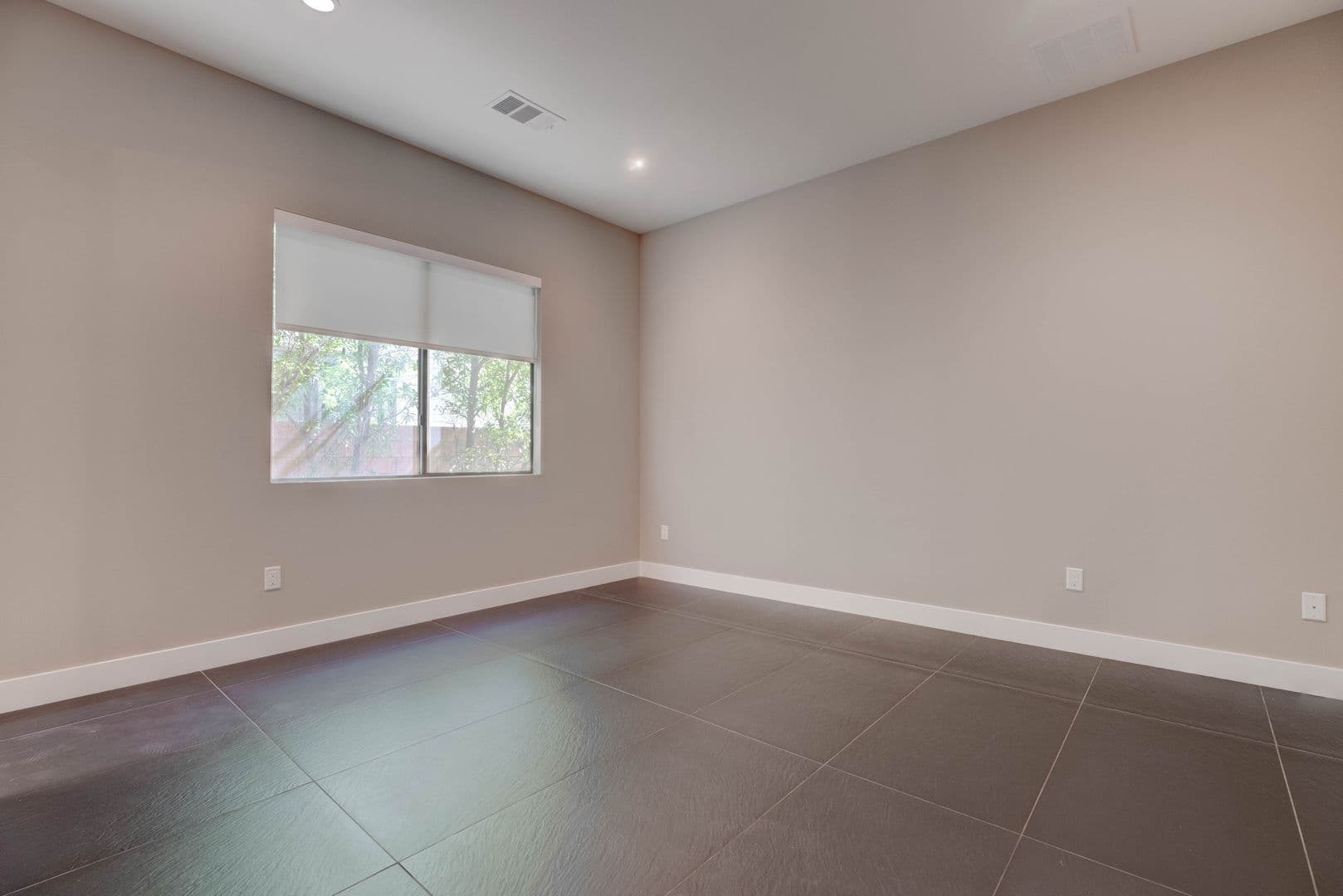 Las Vegas House: 86 Pristine Glen St