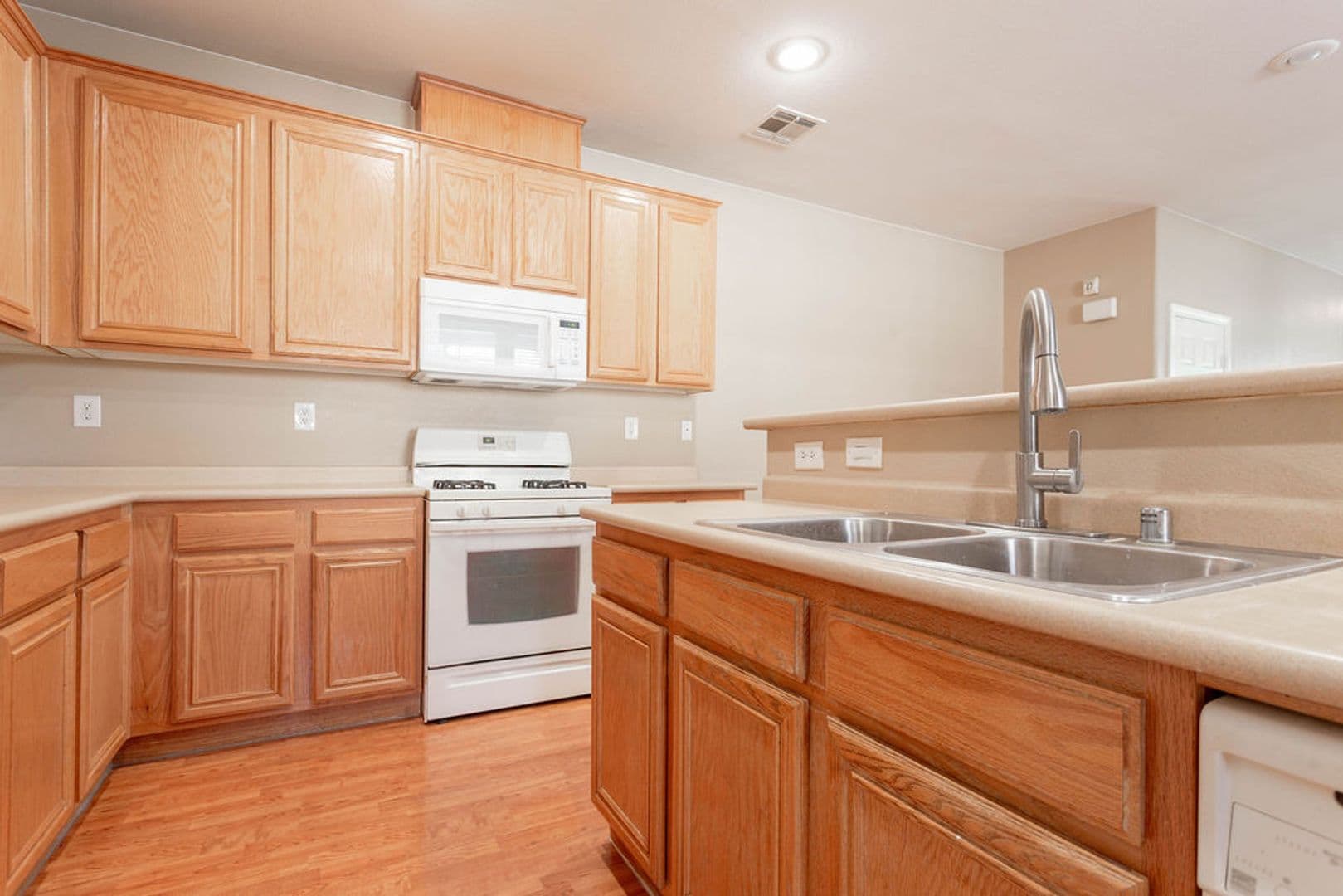 Las Vegas Townhome: 6250 W Arby Ave #195