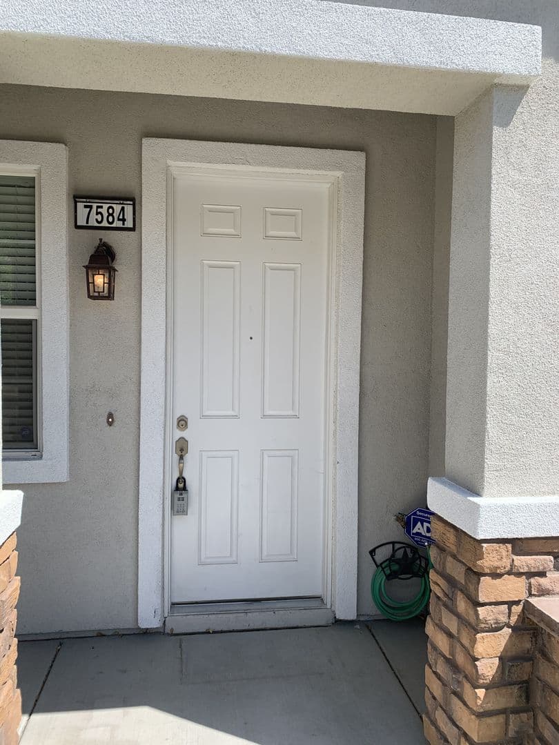Las Vegas Townhome: 7584 Nicklin St