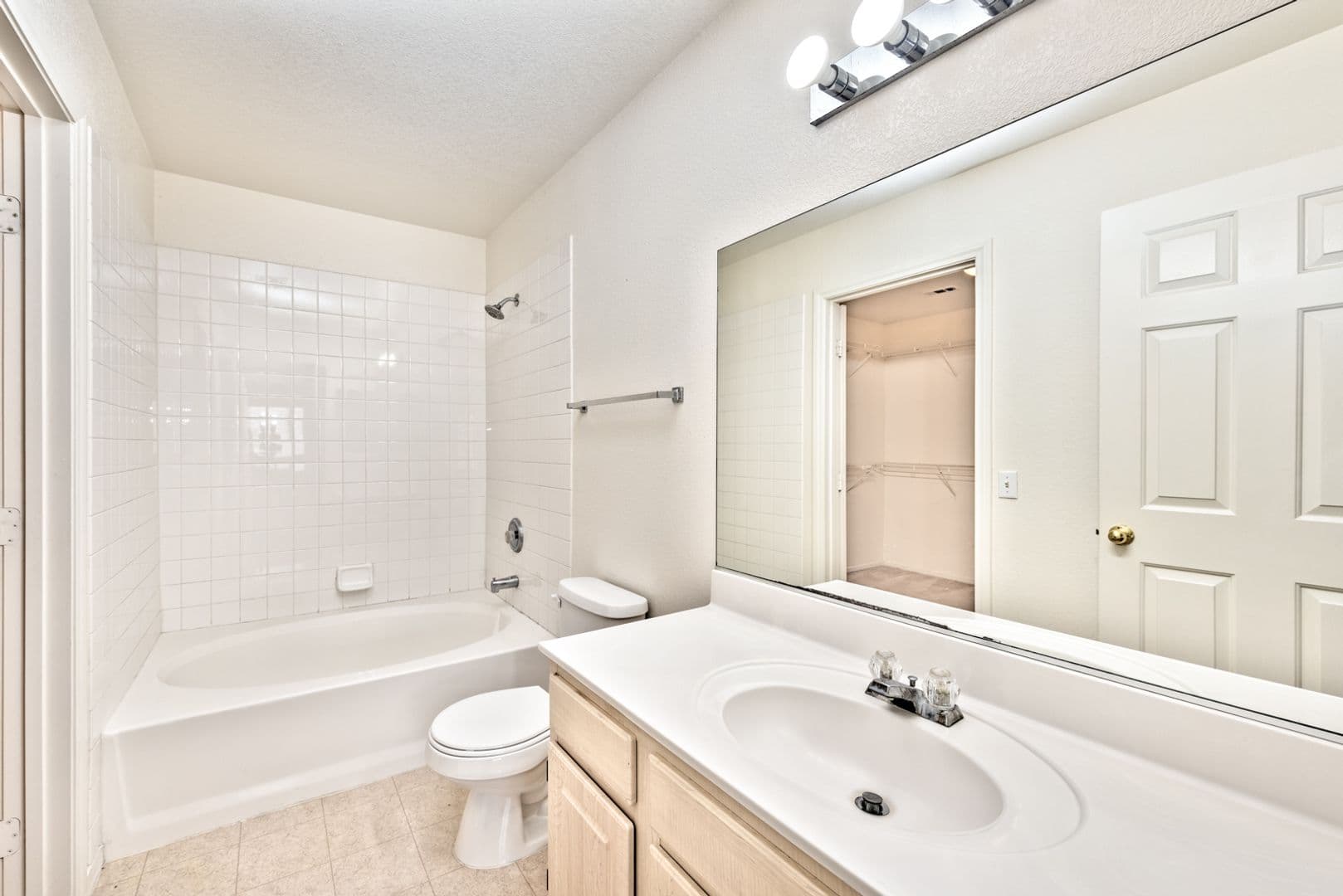Henderson Townhome: 1637 Cave Spring Dr