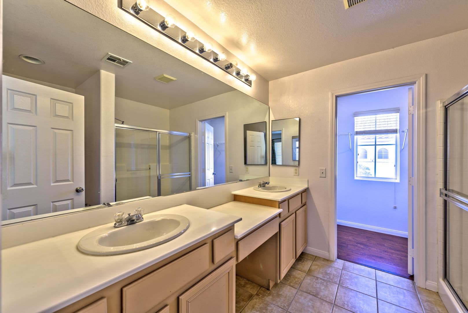 Las Vegas House: 8921 James Carl Ct