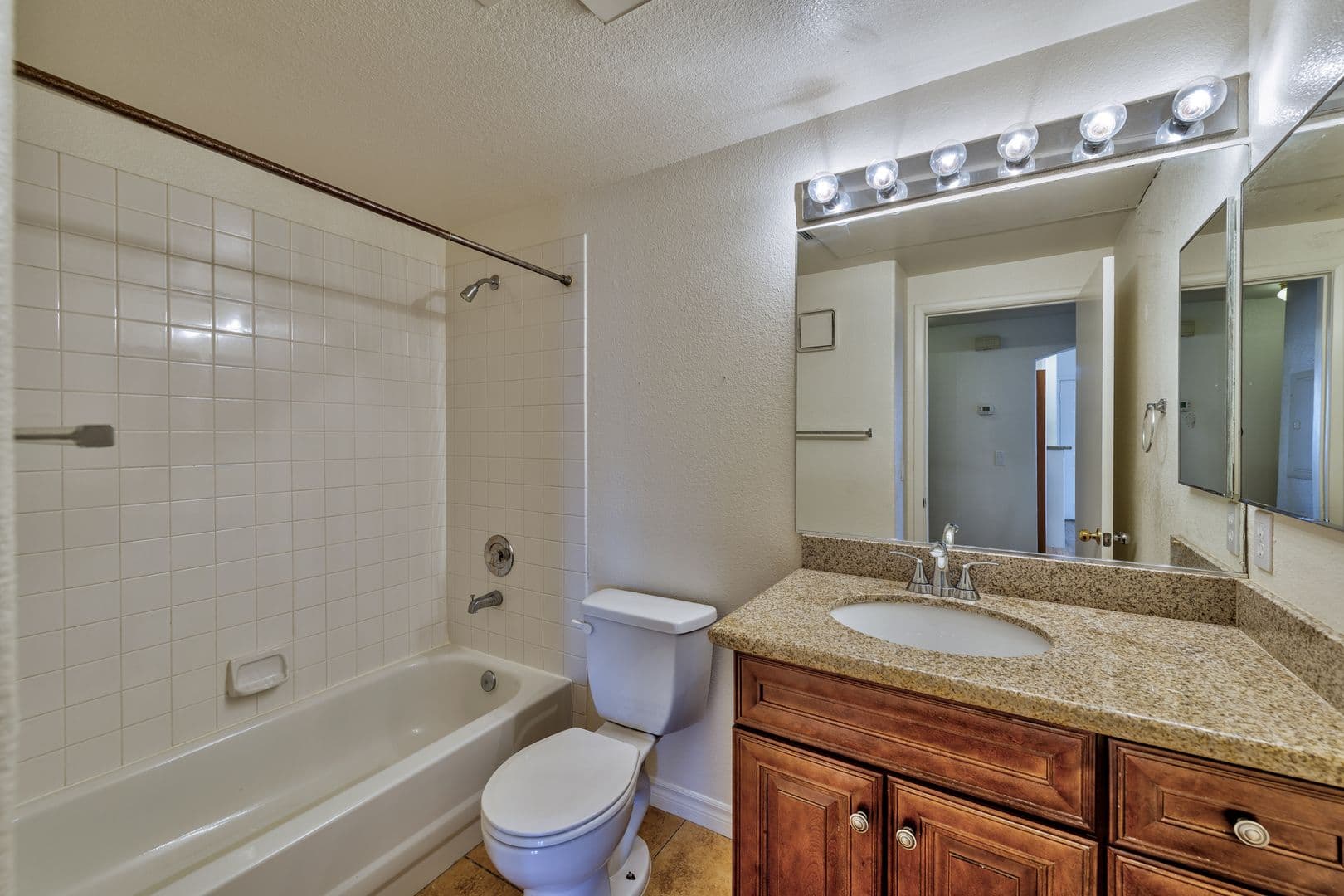 Henderson Condo: 2201 Ramsgate Dr #118