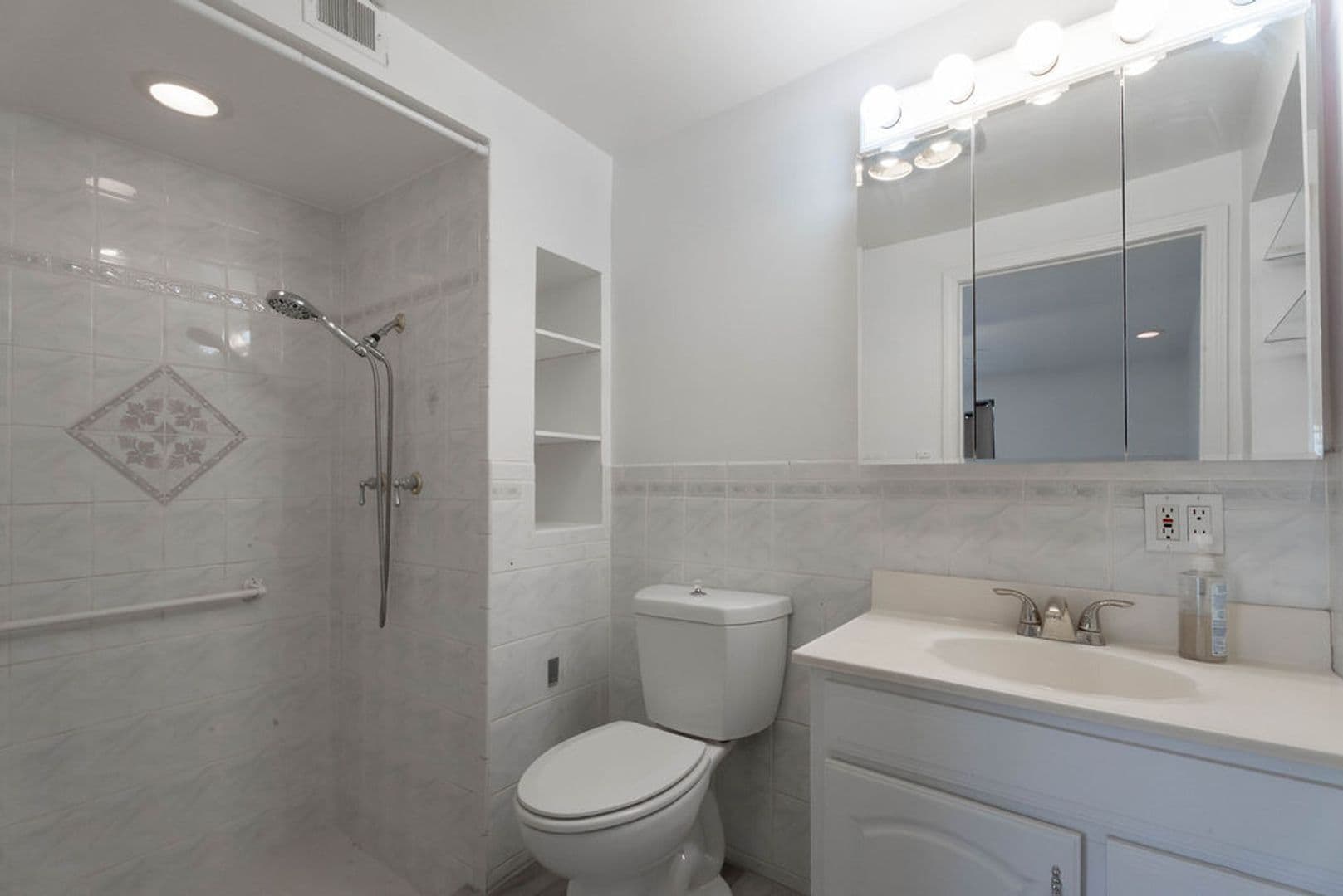 Las Vegas House: 5185 Sun Valley Dr