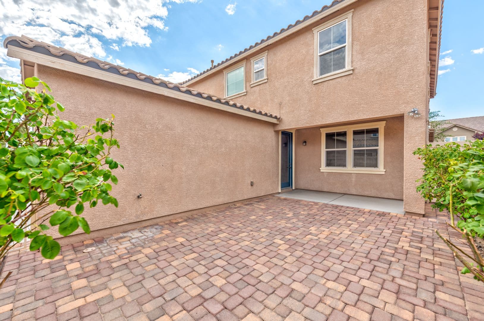 Henderson House: 3185 Sisley Garden Ave