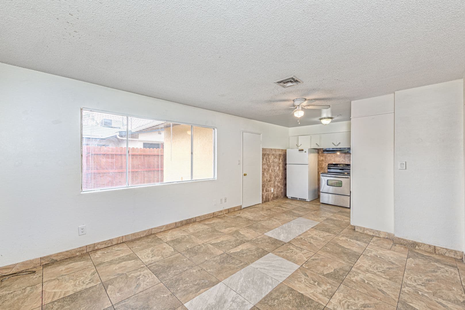 Las Vegas Apartment: 421 N Decatur Blvd