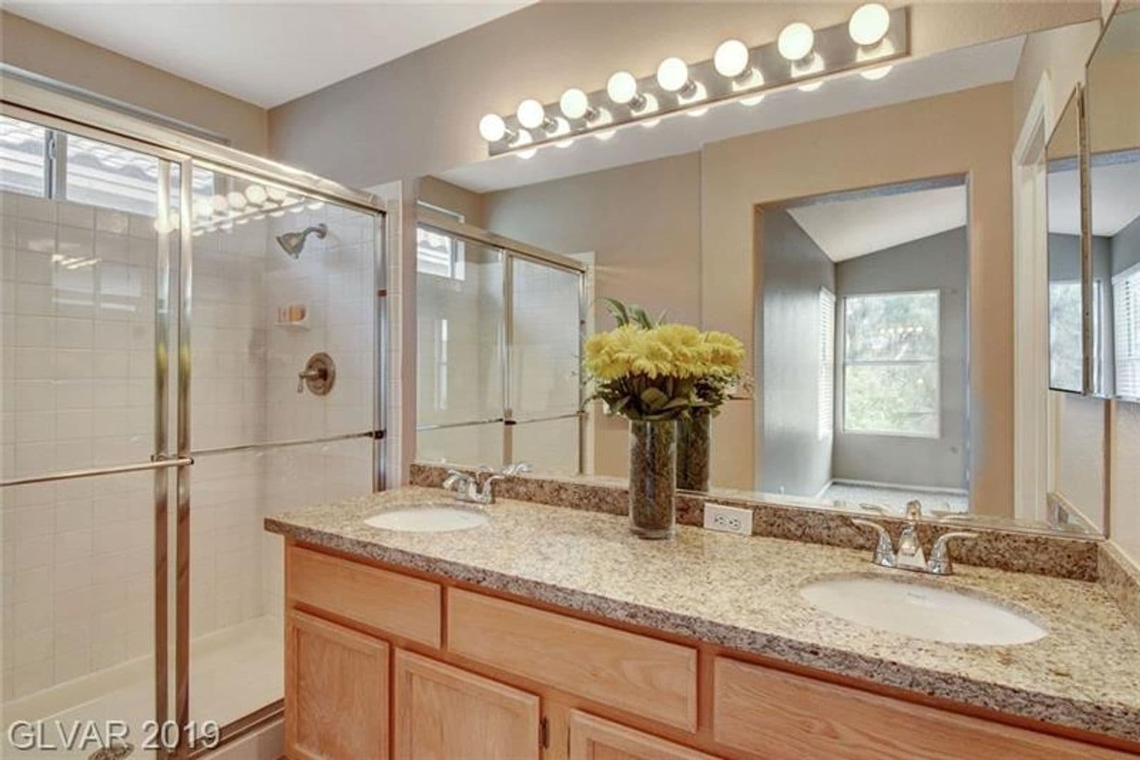 Henderson House: 2647 Ridgewater Circle