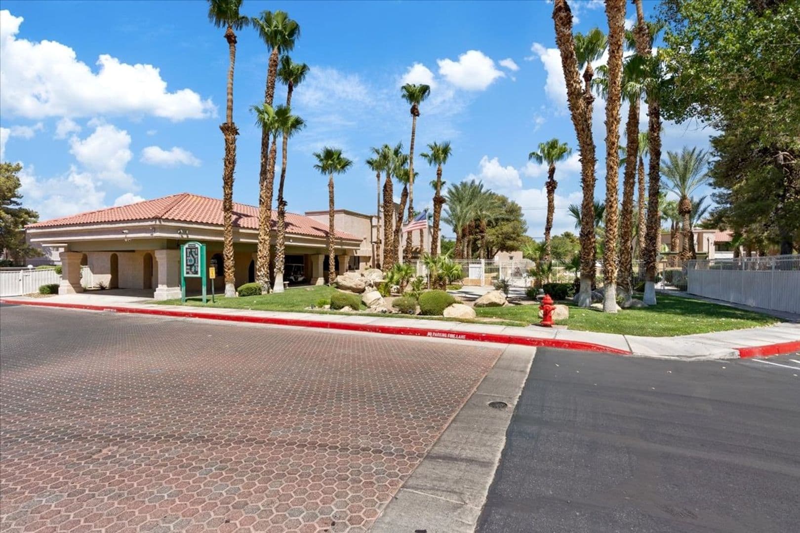 Las Vegas House: 5154 S Jones Blvd #203