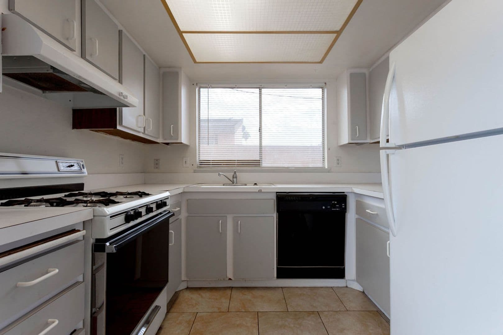 Las Vegas Townhome: 4362 Caliente St #15