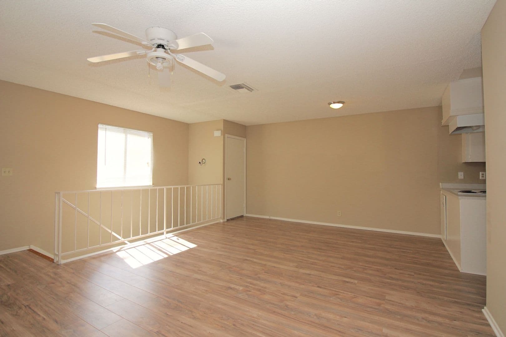 Las Vegas Condo: 1470 Elizabeth Ave #4