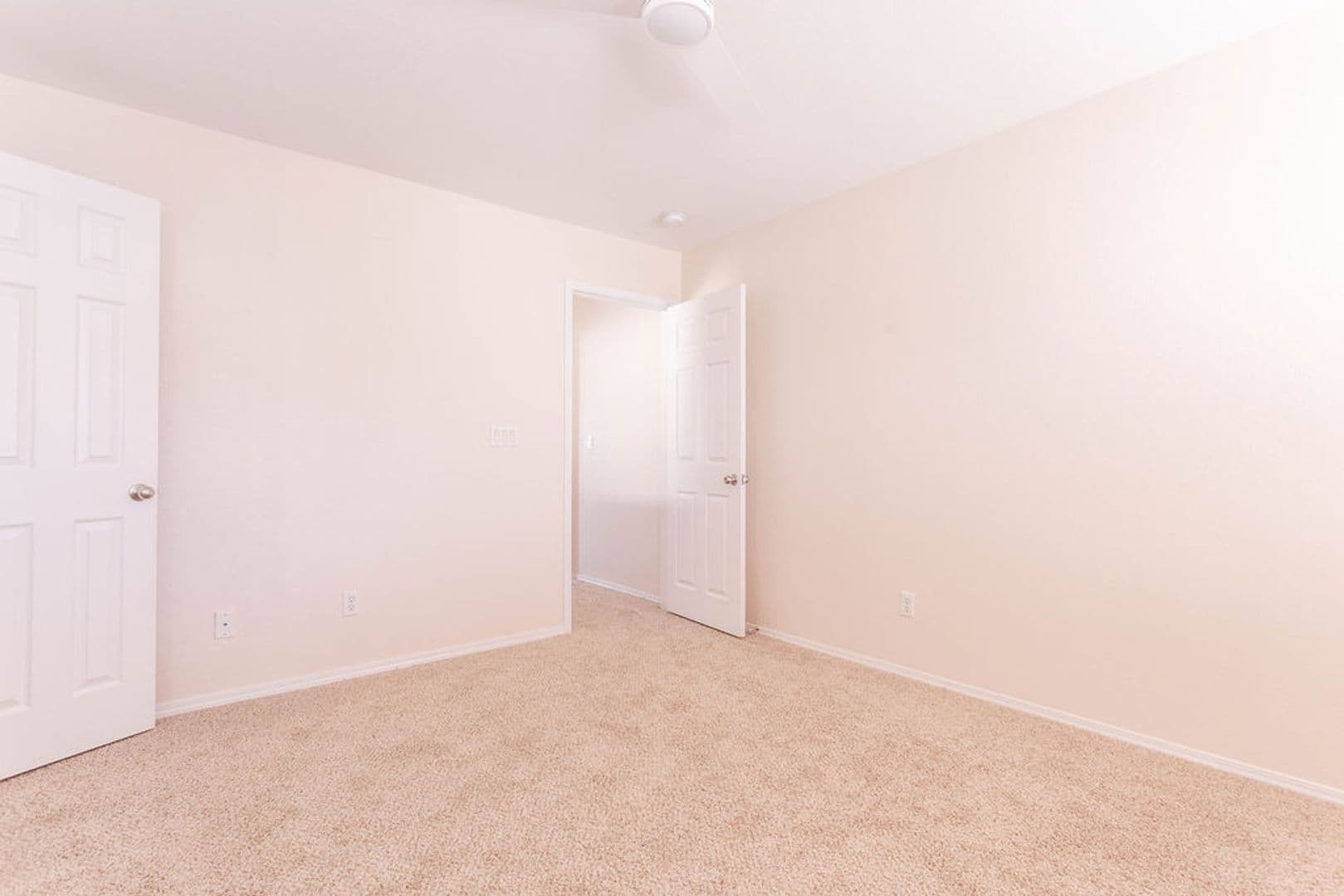 Henderson House: 6267 Castle Kennedy St