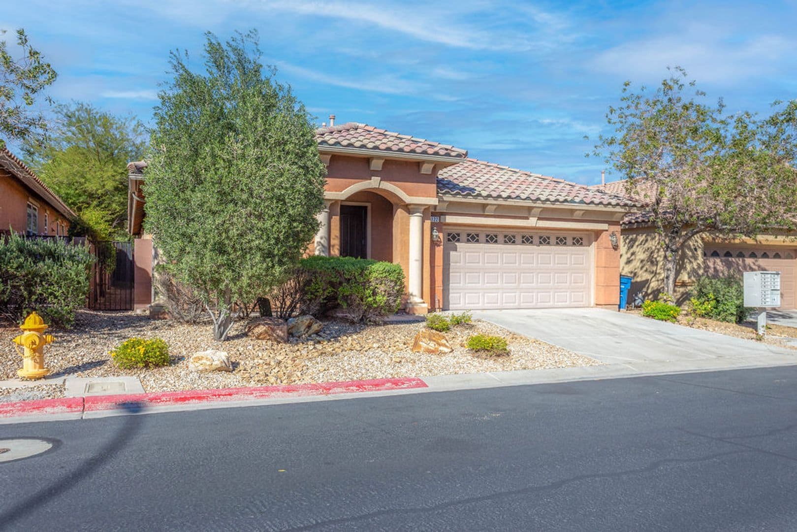 Las Vegas House: 9122 Sendero Ave