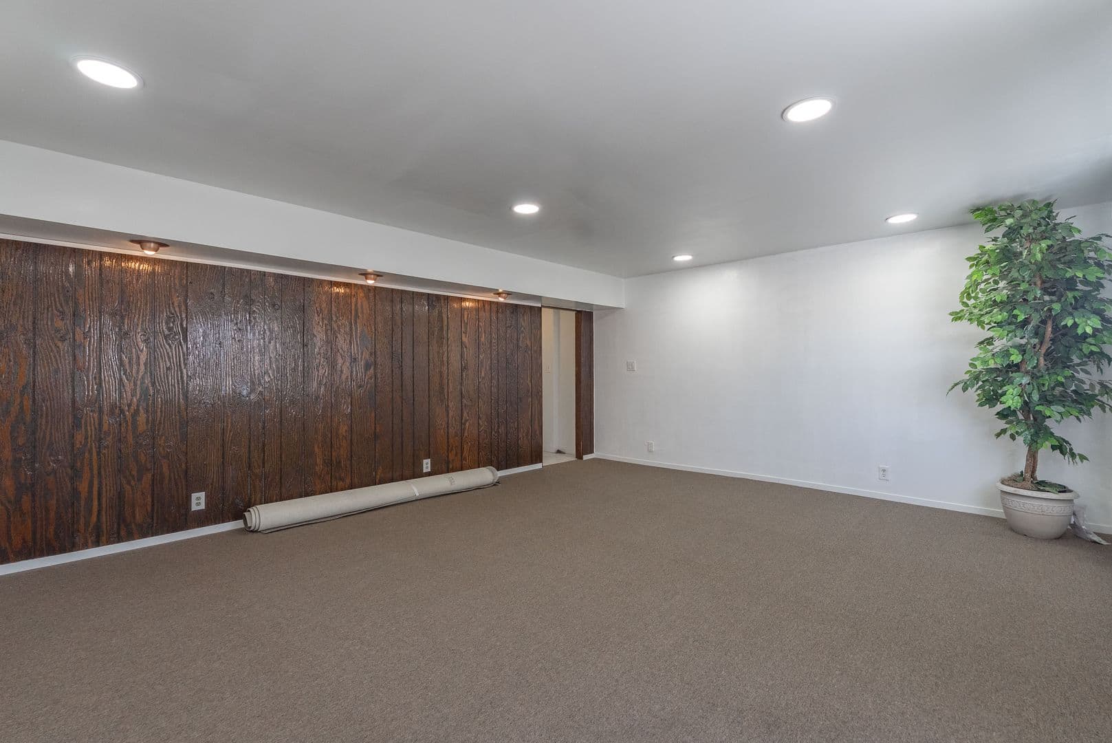 Las Vegas House: 2298 Golden Arrow Dr