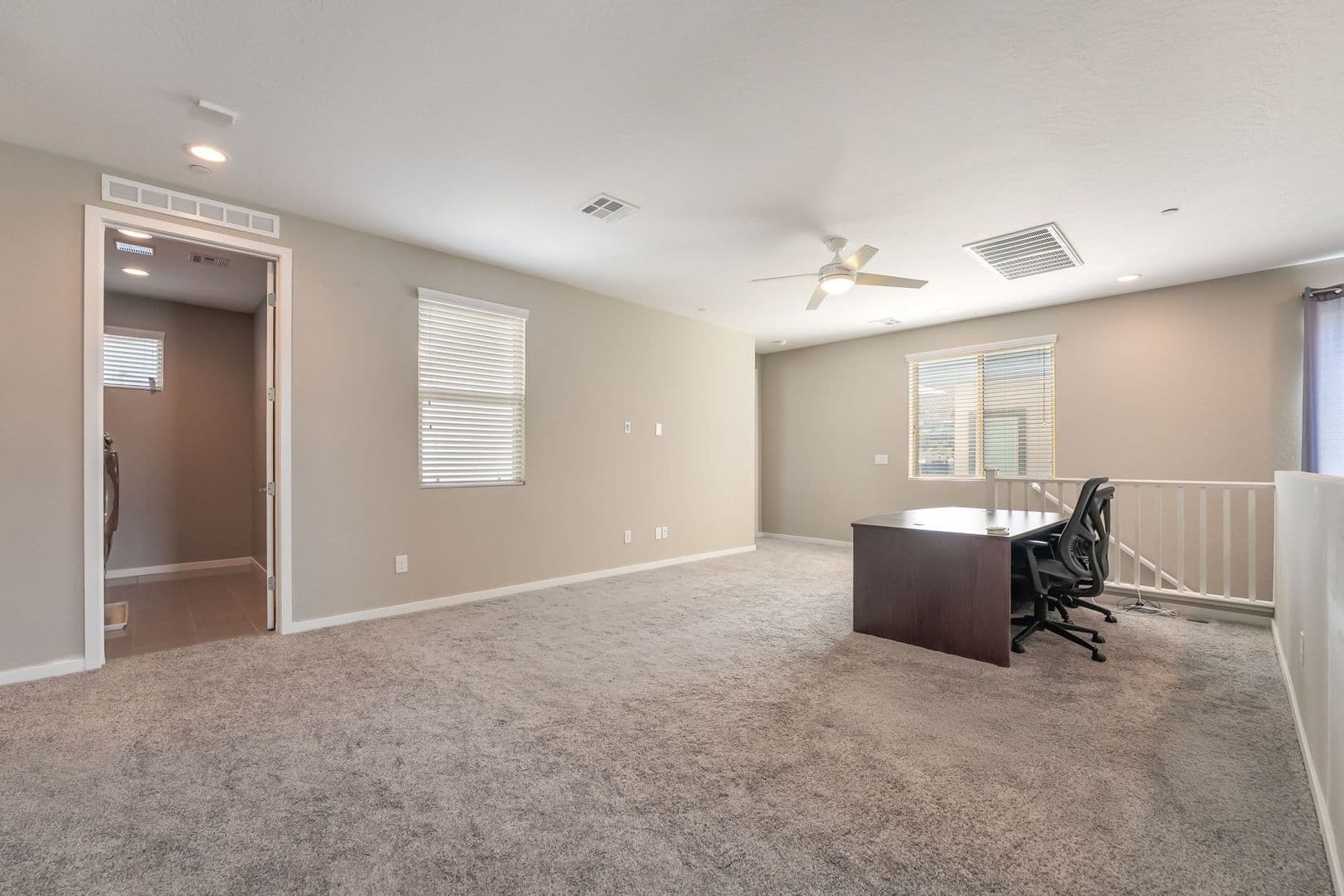 Henderson House: 813 Horizon Canyon Dr