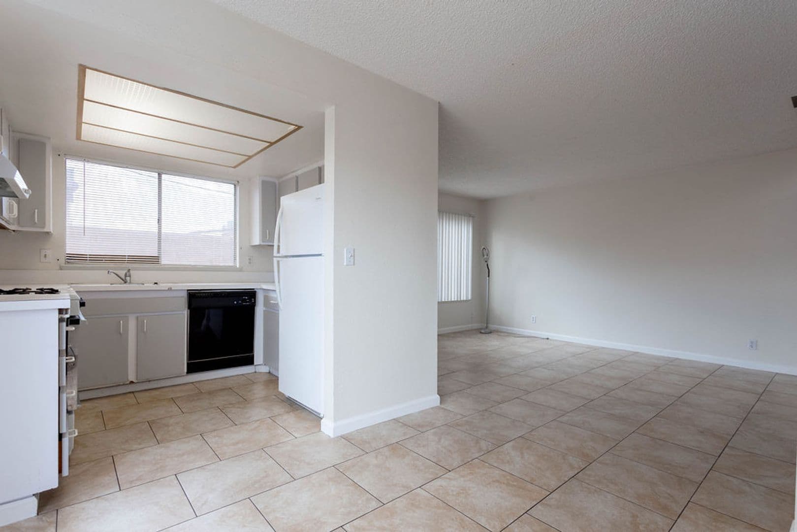 Las Vegas Townhome: 4362 Caliente St #15