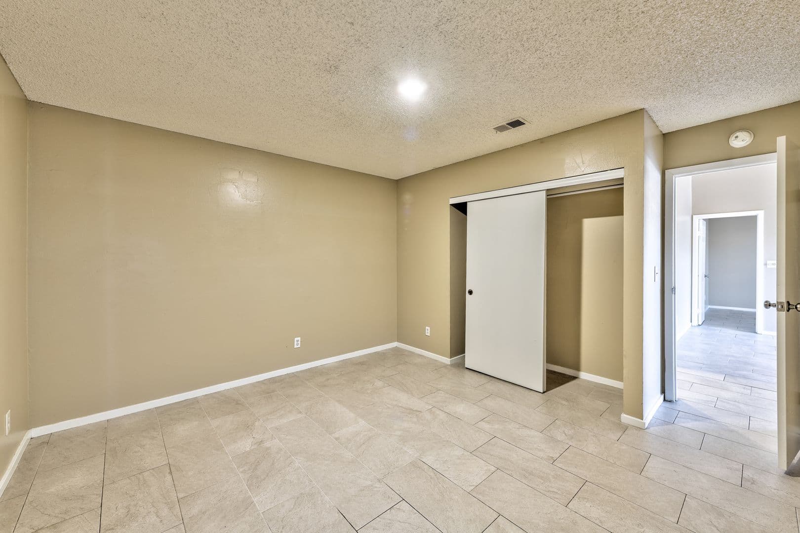 Las Vegas Townhome: 2981 Country Manor Ln # 123