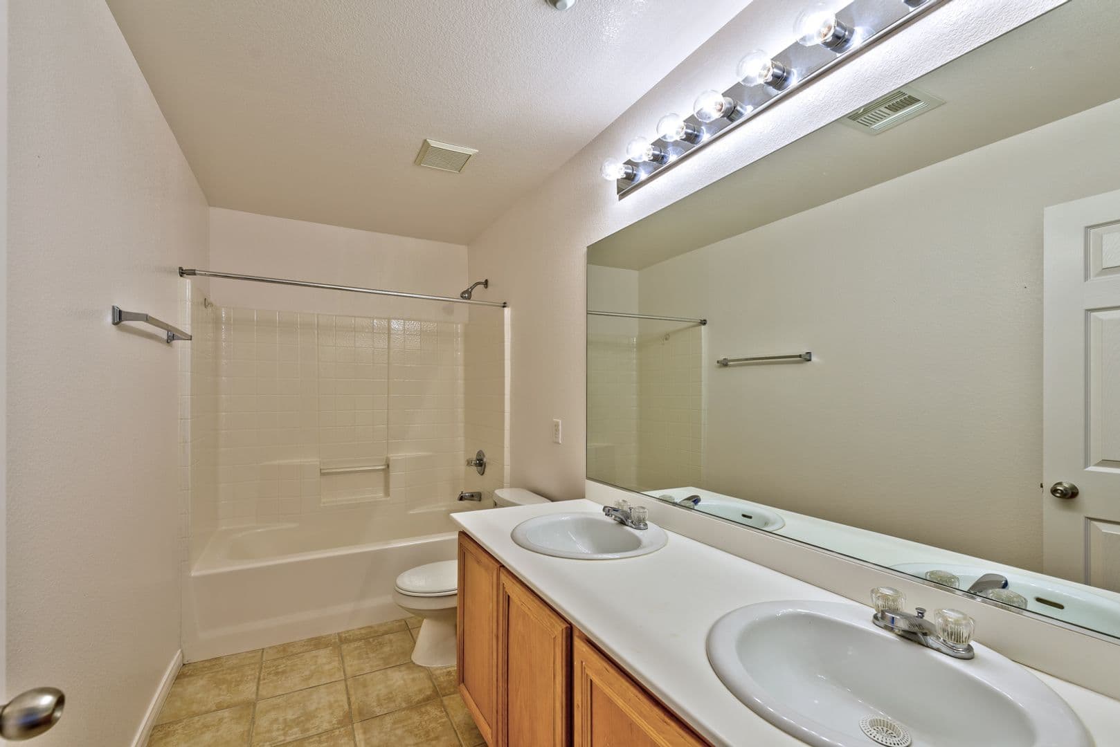 Las Vegas House: 8921 James Carl Ct